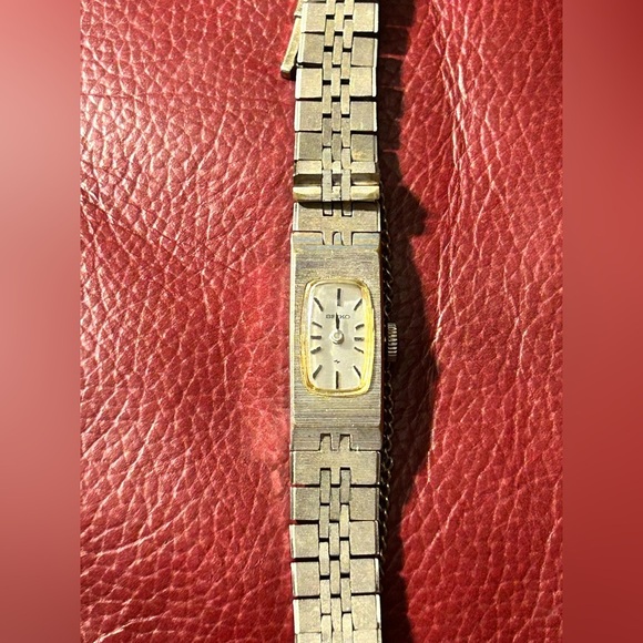 Vintage Seiko 1520-3339 Ladies Watch Wind-Up from the 1970s - Picture 2 of 5